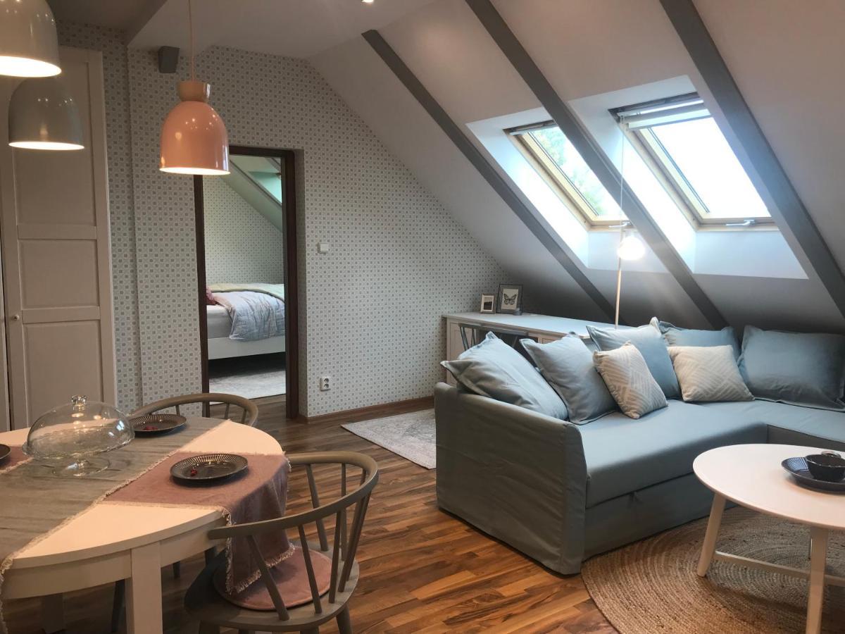 Attic Apartment On Waterfront / View / Netflix Прага Экстерьер фото