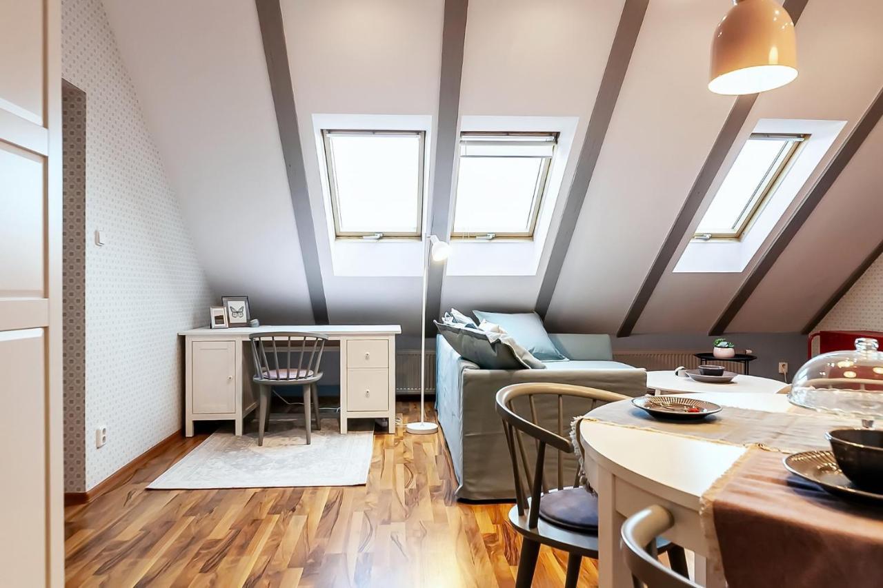 Attic Apartment On Waterfront / View / Netflix Прага Экстерьер фото
